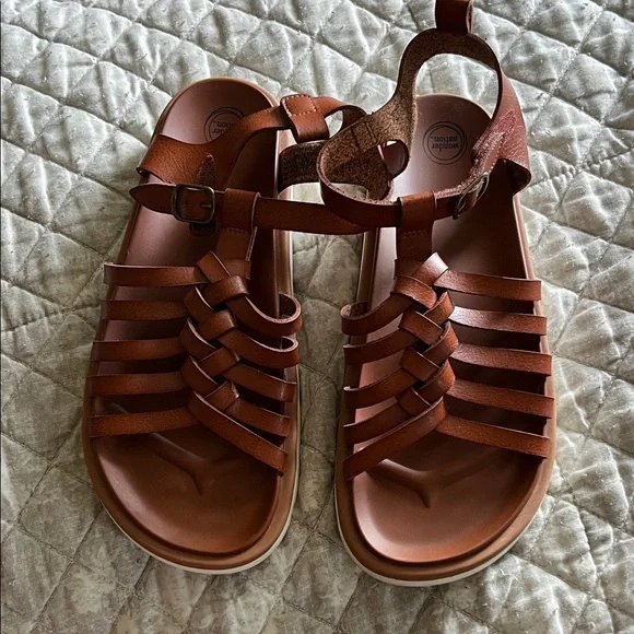 Wonder Nation Brown Kids Sandals - Picture 1 of 3